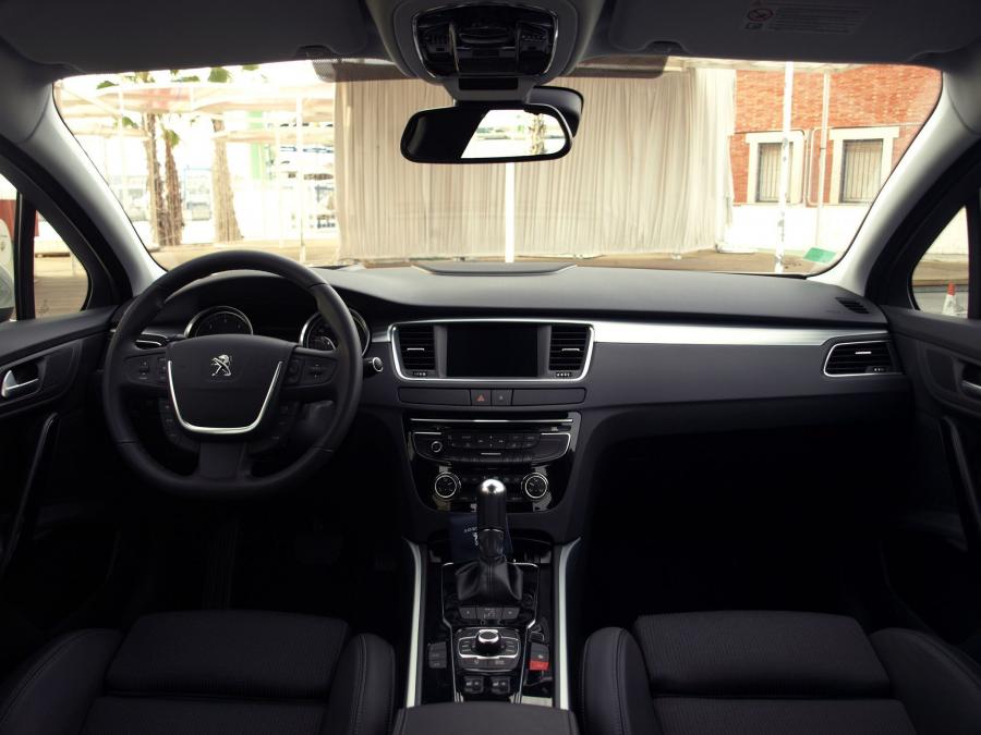  Peugeot 508 GT 2010 года  (фото 2 из 18)